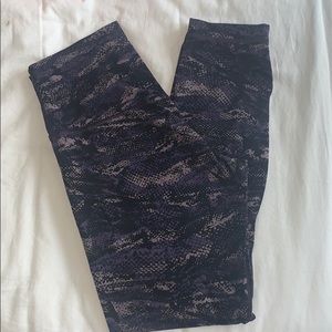 Lulu lemon Purple Snakeskin patterned Leggings
